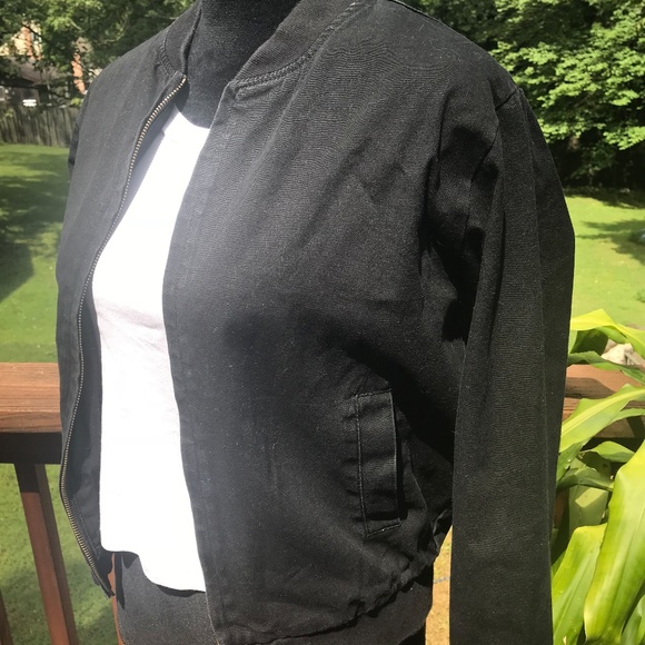 Brandy Melville Jackets & Coats Brandy Melville Kelsey Bomber